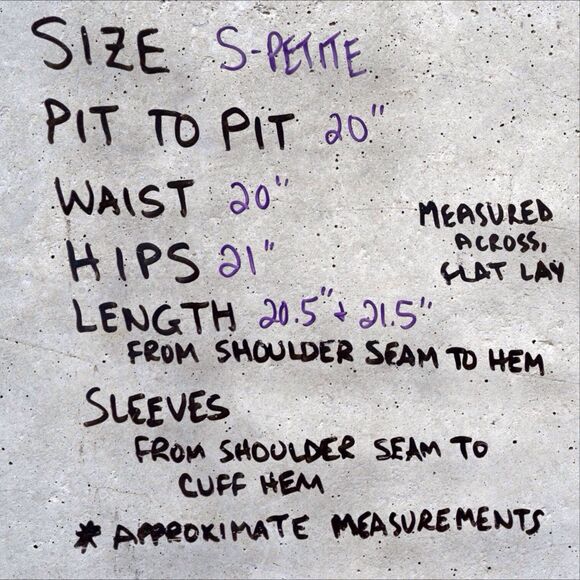 J. Jill Wearever Boxy Top Red White Black Floral Small Petite SP Casual Office - Picture 3 of 10